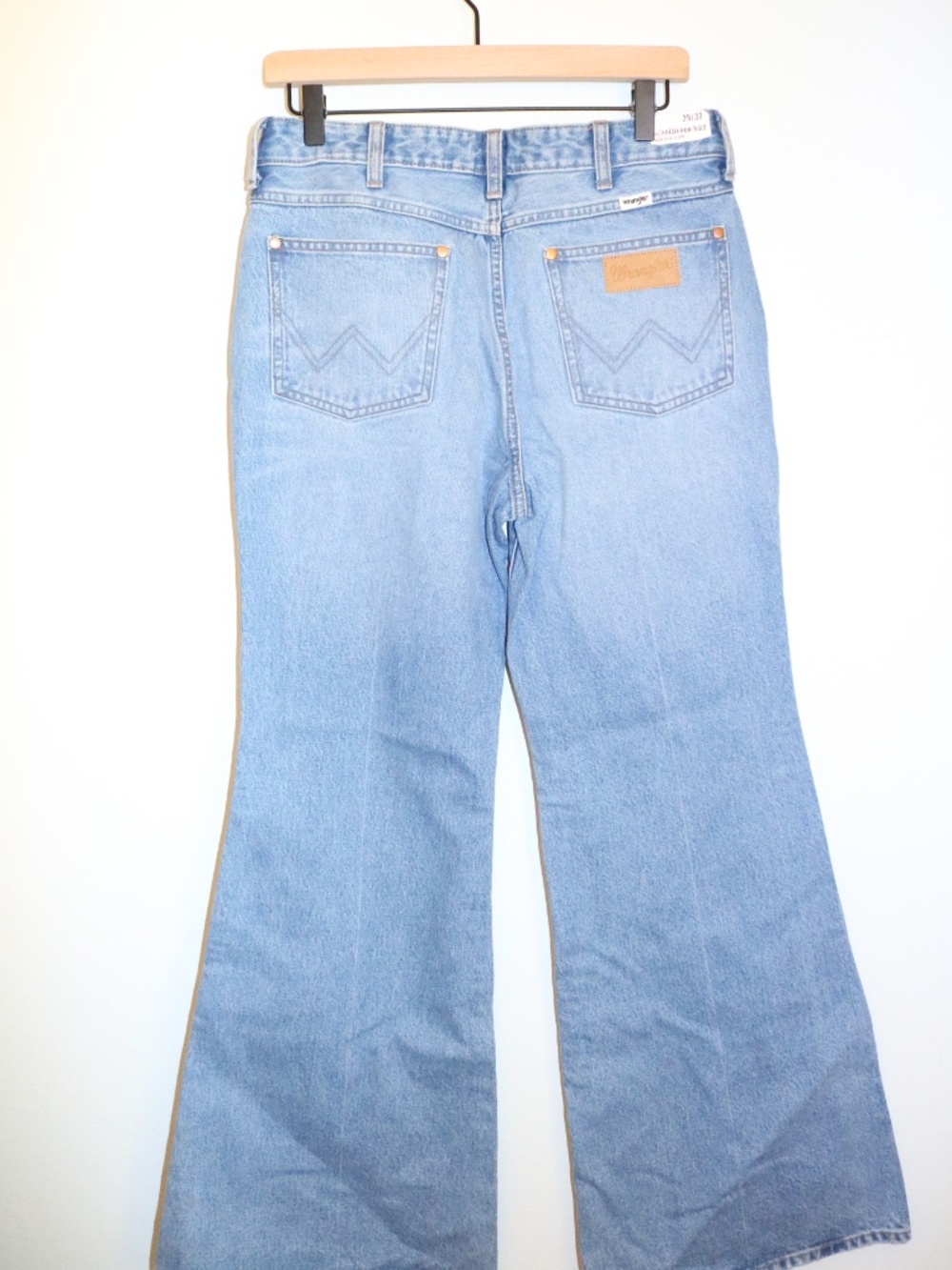 Wrangler Wanderer 622 high rise flare 29/32 - Picture 3 of 9